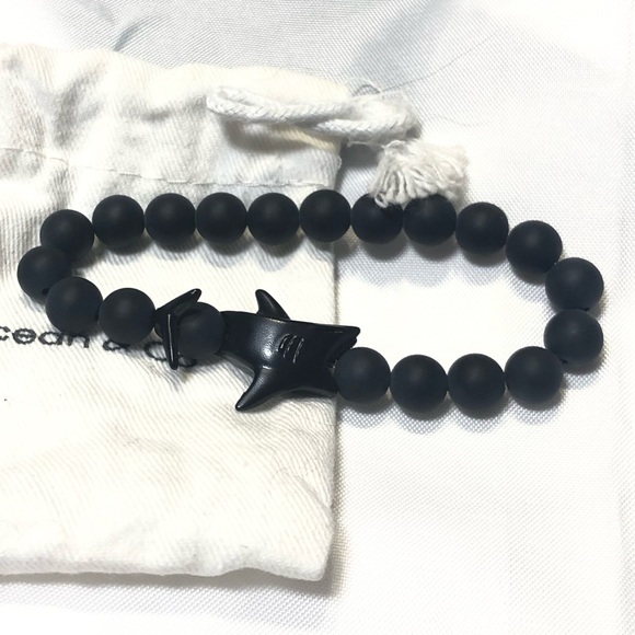 🦈🆕 O & Co Black, shark stone bracelet - Picture 1 of 10